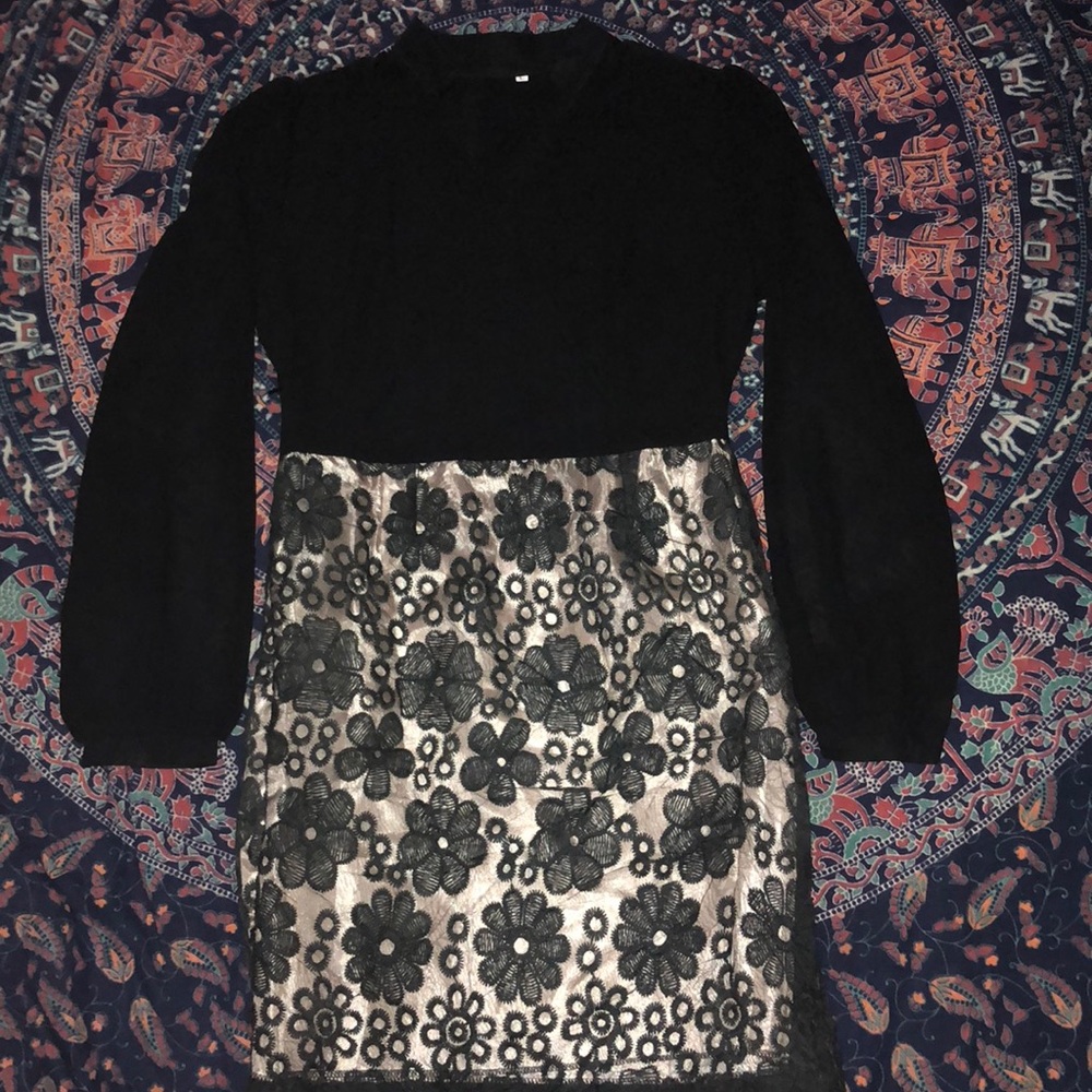 Mesh v neck black dress with flowers